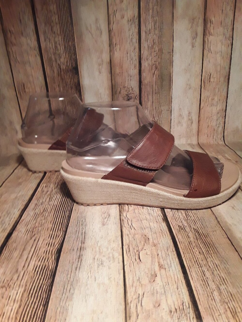 Crocs Brown Sandals - Picture 5 of 10